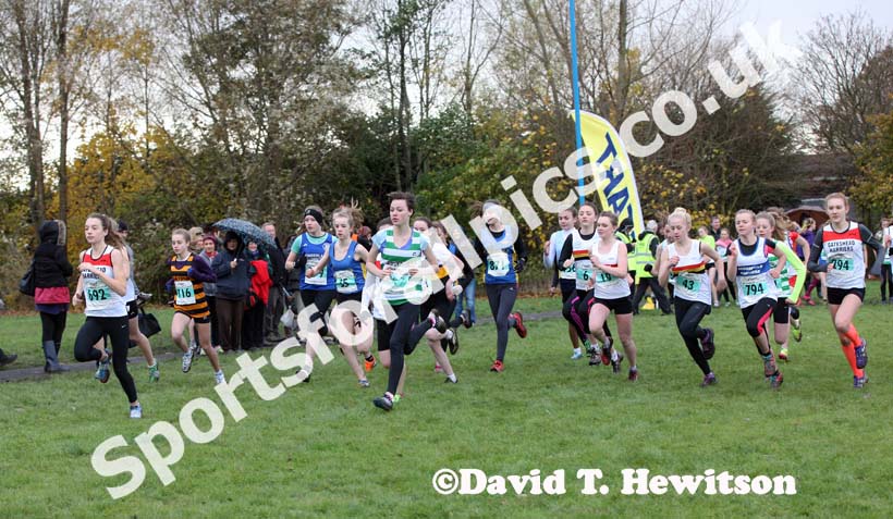 Start of the under-15 girls NEHL, Jarrow. David T. Hewitson/Sports for All Pics